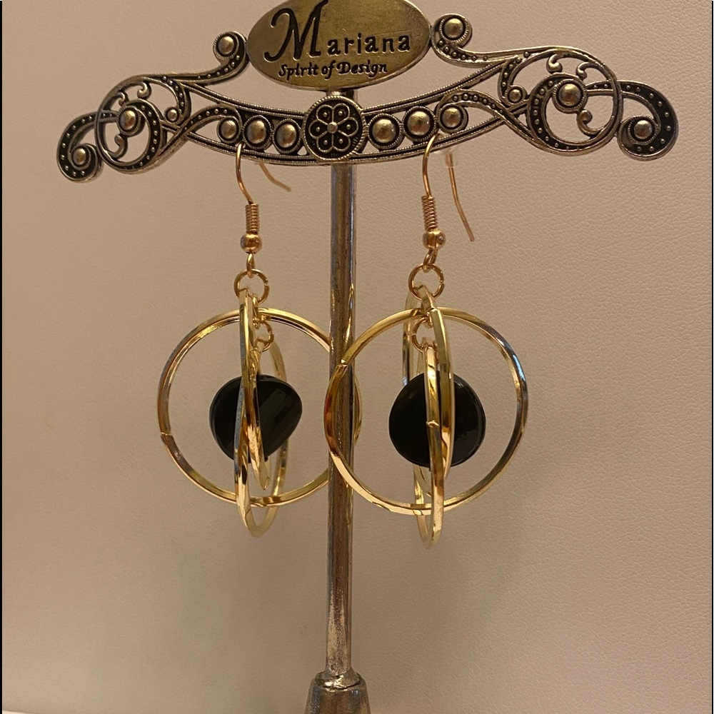 Jet Black Onyx and Gold Dangle Fashion Earrings